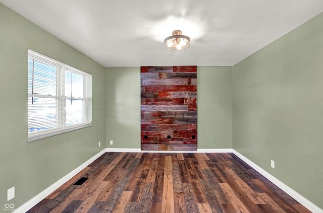 912 W 6th Street, Greenfield, IN 46140