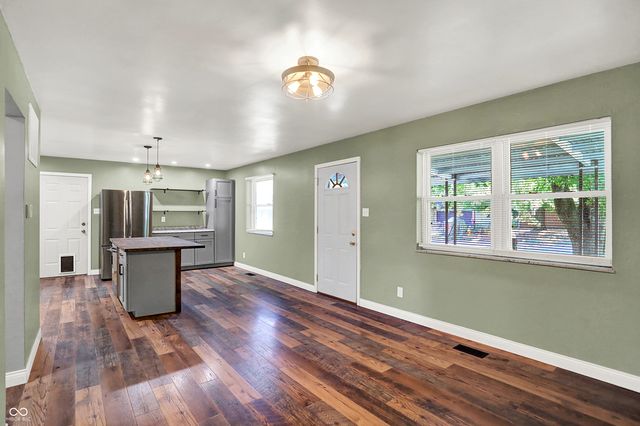 912 W 6th Street, Greenfield, IN 46140