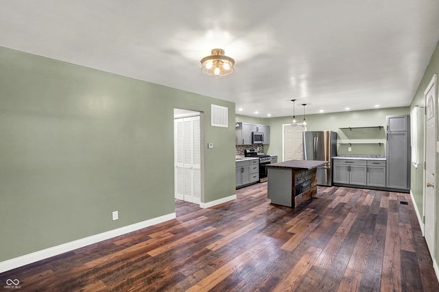 912 W 6th Street, Greenfield, IN 46140