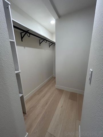 811 W Nutmeg 102, San Diego, CA 92103