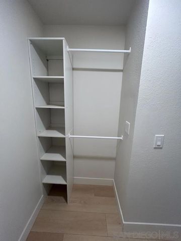 811 W Nutmeg 102, San Diego, CA 92103