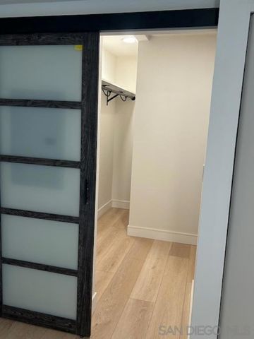 811 W Nutmeg 102, San Diego, CA 92103