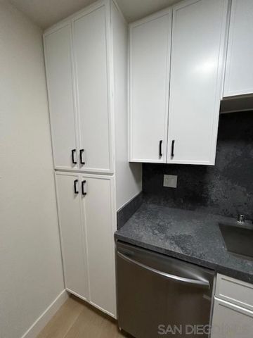 811 W Nutmeg 102, San Diego, CA 92103