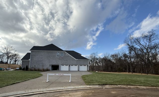 5700 Nola Dr, Arrington, TN 37014