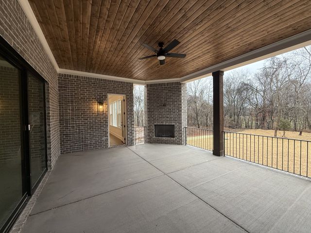 5700 Nola Dr, Arrington, TN 37014