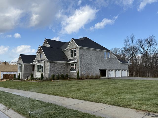 5700 Nola Dr, Arrington, TN 37014