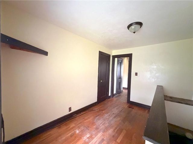 12602 E 37th Street N, Sugar Creek, MO 64050