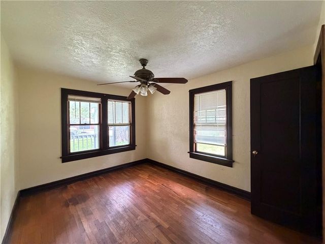 12602 E 37th Street N, Sugar Creek, MO 64050