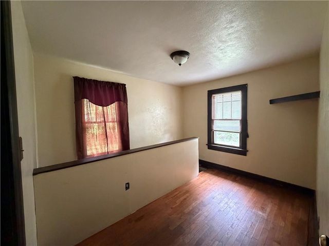 12602 E 37th Street N, Sugar Creek, MO 64050