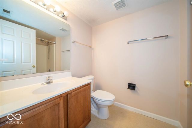 8444 Hague Road 20, Indianapolis, IN 46256