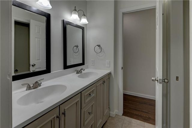 13310 Donnelly Avenue, Grandview, MO 64030