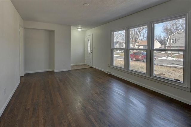 13310 Donnelly Avenue, Grandview, MO 64030