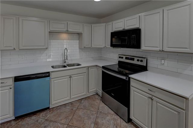 13310 Donnelly Avenue, Grandview, MO 64030