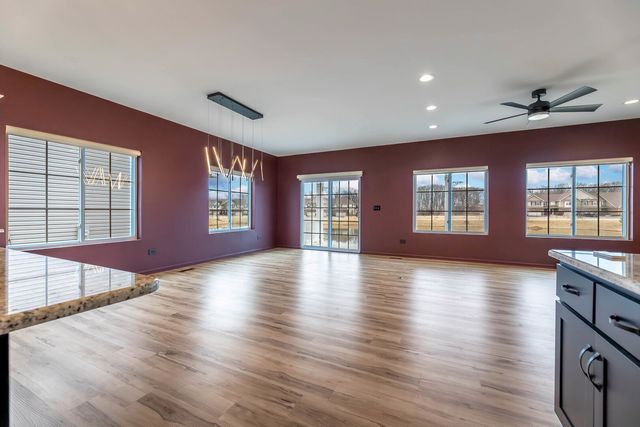 25550 S Sara Court, Channahon, IL 60410