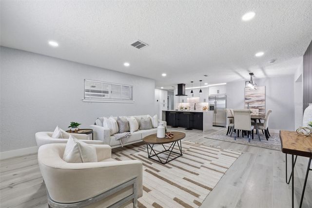 4435 HUNTINGTON STREET NE, St Petersburg, FL 33703