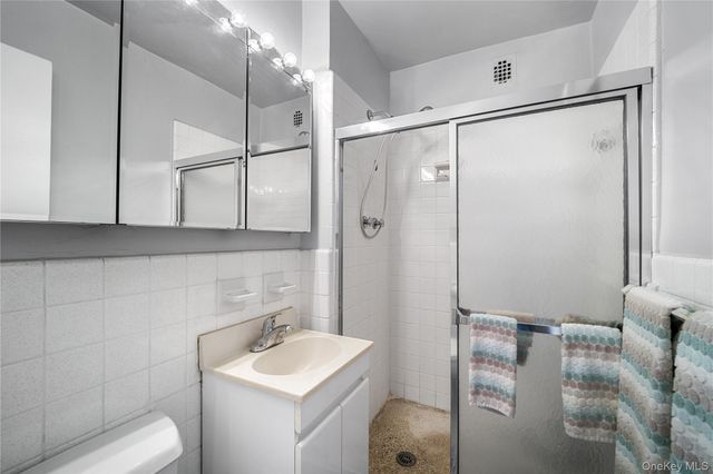 211-65 23rd Avenue 5E, Bayside, NY 11360