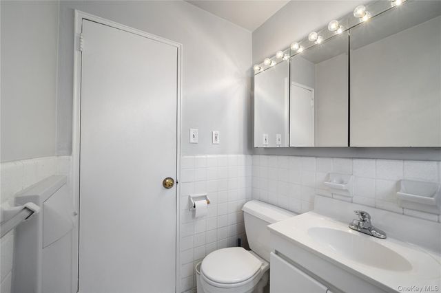 211-65 23rd Avenue 5E, Bayside, NY 11360