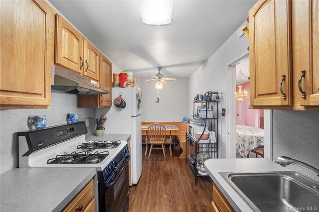 211-65 23rd Avenue 5E, Bayside, NY 11360