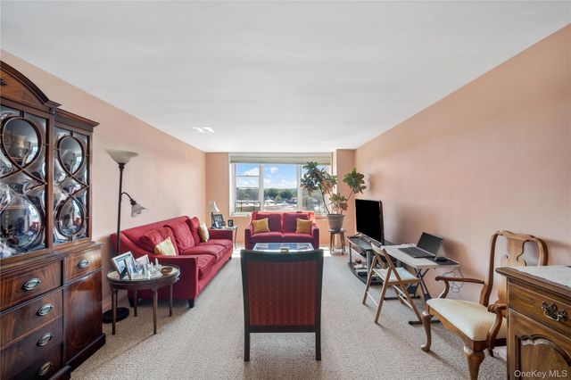 211-65 23rd Avenue 5E, Bayside, NY 11360