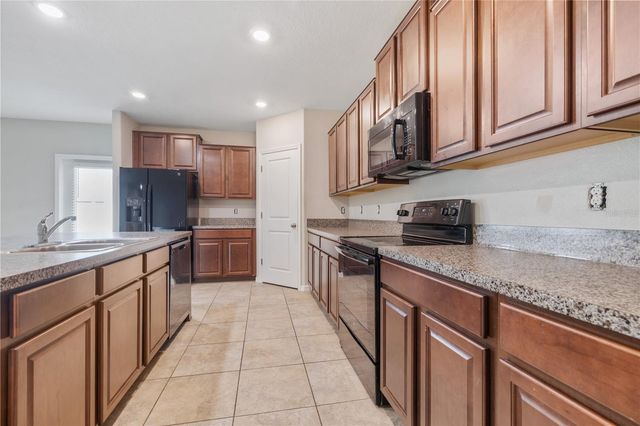 7407 ROSY PERIWINKLE COURT, Tampa, FL 33619