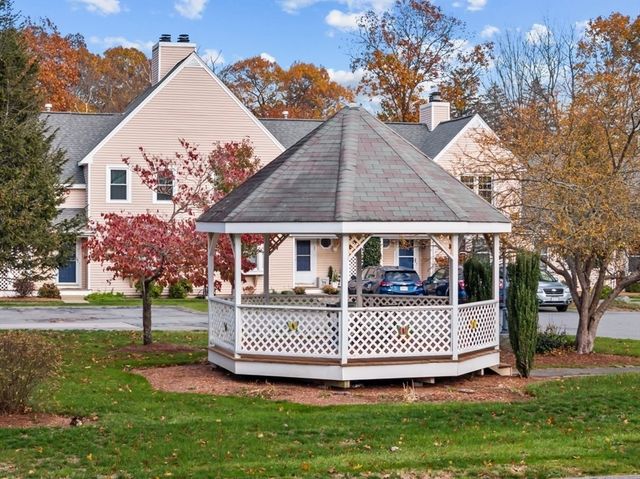 96 Danforth St 49, Taunton, MA 02780