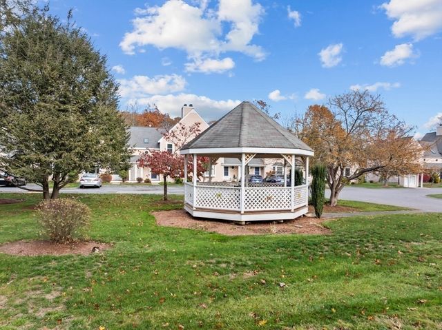 96 Danforth St 49, Taunton, MA 02780