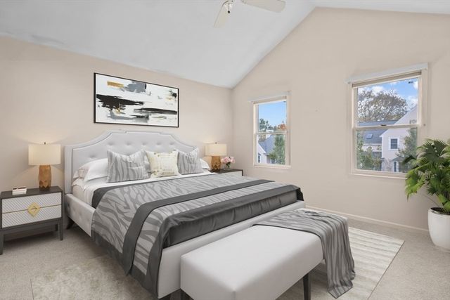 96 Danforth St 49, Taunton, MA 02780