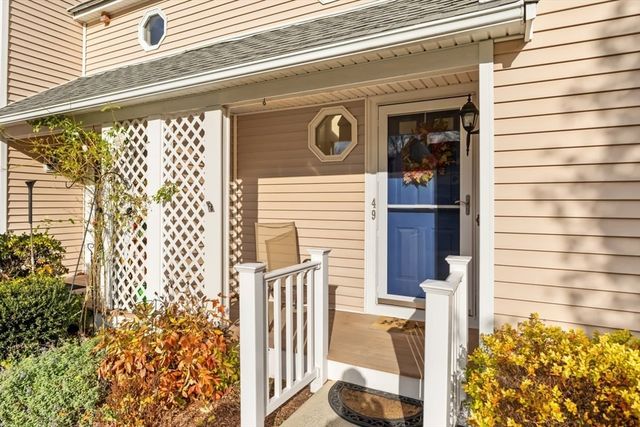 96 Danforth St 49, Taunton, MA 02780