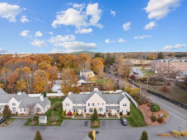 96 Danforth St 49, Taunton, MA 02780