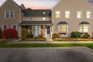 96 Danforth St 49, Taunton, MA 02780