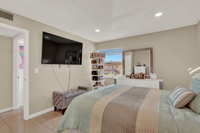 502 Davis Road 12, Palm Springs, FL 33461