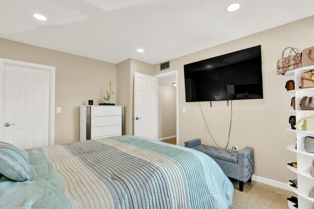 502 Davis Road 12, Palm Springs, FL 33461