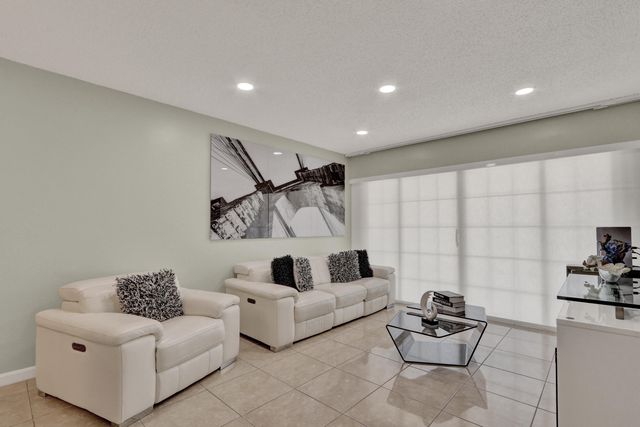 502 Davis Road 12, Palm Springs, FL 33461