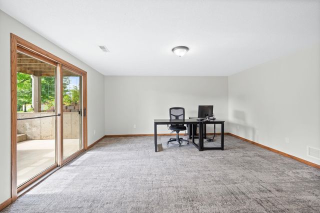 506 Ridge Point Dr, Mulvane, KS 67110