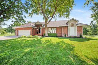 506 Ridge Point Dr, Mulvane, KS 67110