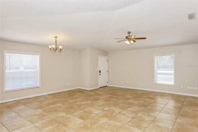 824 PINEWOOD STREET, Daytona Beach, FL 32117