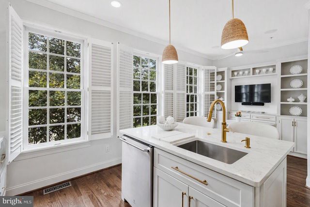 317 S HENRY ST, Alexandria, VA 22314