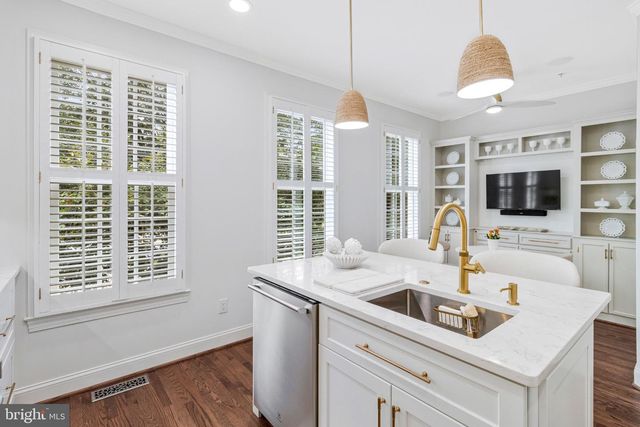 317 S HENRY ST, Alexandria, VA 22314