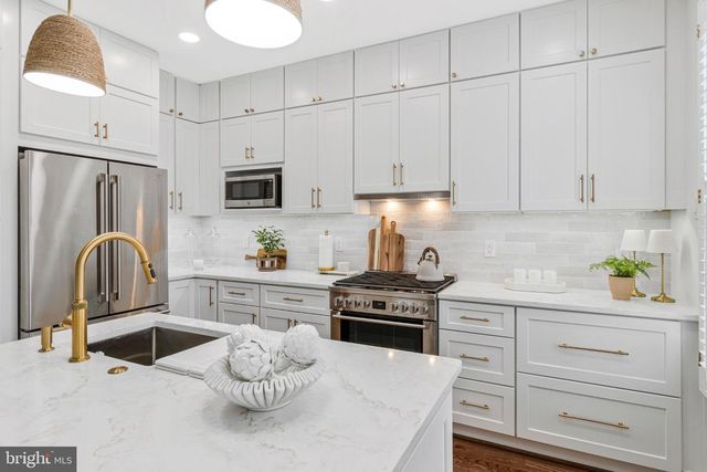 317 S HENRY ST, Alexandria, VA 22314