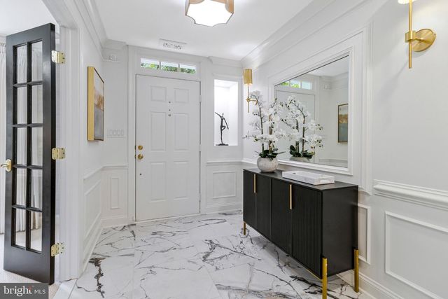 317 S HENRY ST, Alexandria, VA 22314
