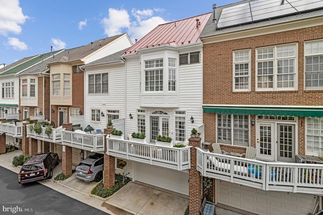 317 S HENRY ST, Alexandria, VA 22314