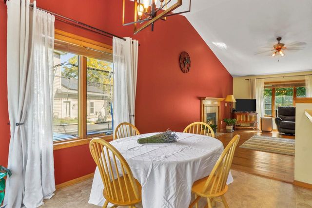 2338 Quartz Lane, Madison, WI 53719