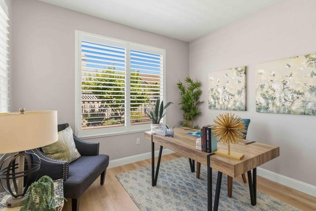 7072 Hayride Ln, Roseville, CA 95747