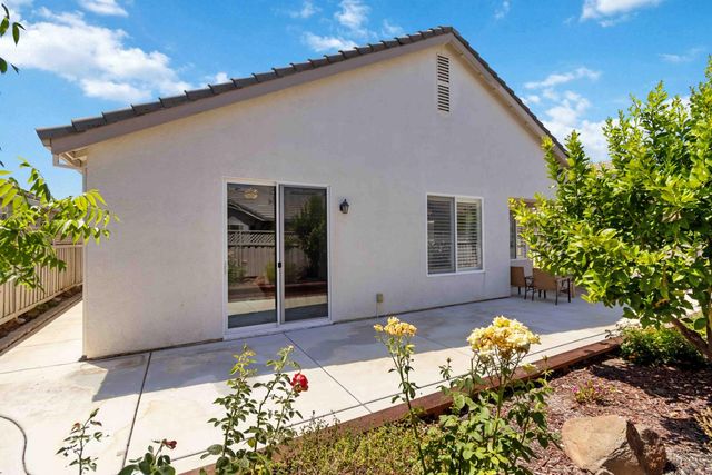7072 Hayride Ln, Roseville, CA 95747