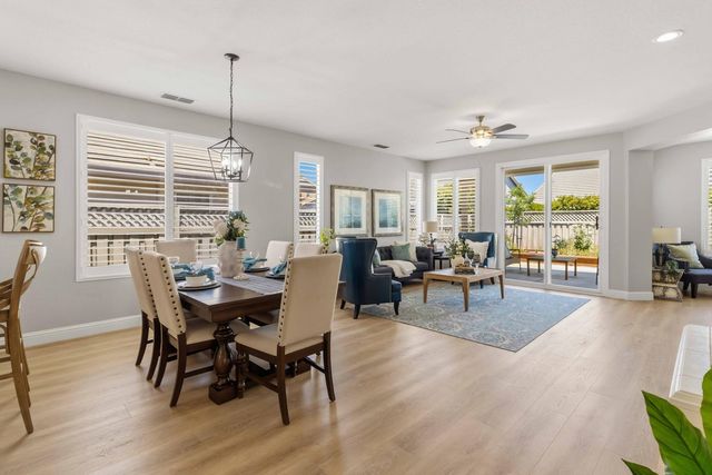 7072 Hayride Ln, Roseville, CA 95747