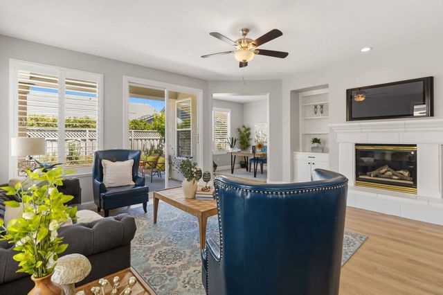 7072 Hayride Ln, Roseville, CA 95747