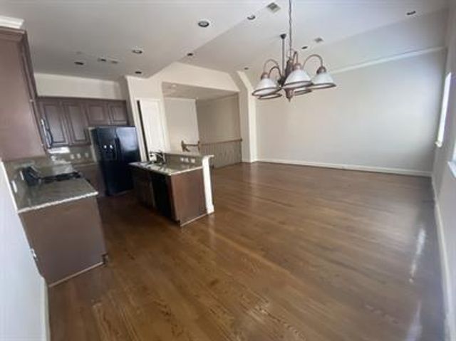6353 Richmond Avenue 101, Houston, TX 77057