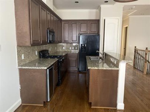 6353 Richmond Avenue 101, Houston, TX 77057