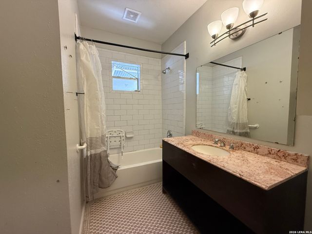 630 W Gramercy, San Antonio, TX 78212