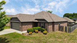 420 Timber Ridge Street, Centerton, AR 72719